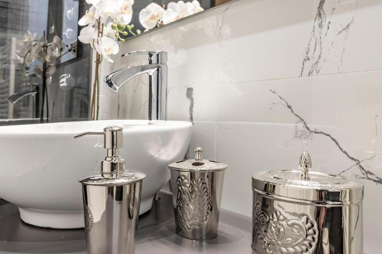 Apartamento Trevi Luxury Jacuzzi *